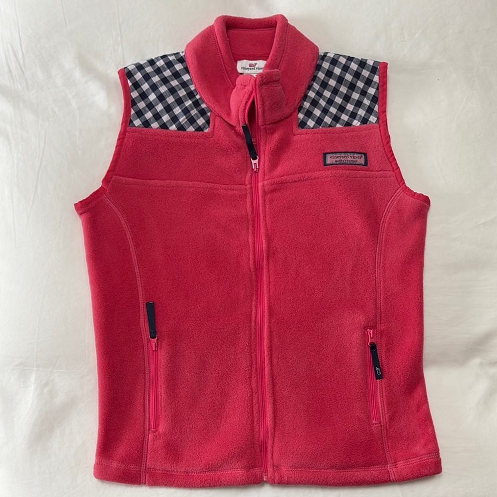Vineyard Vines girls M pink fleece vest